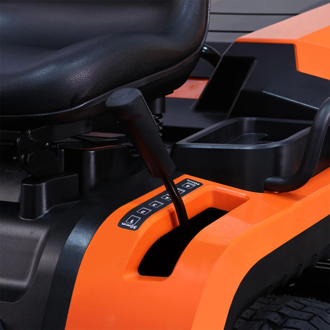 FUXTEC tondeuse thermique autoportée hydrostatique FX-RMT92A - Image 8